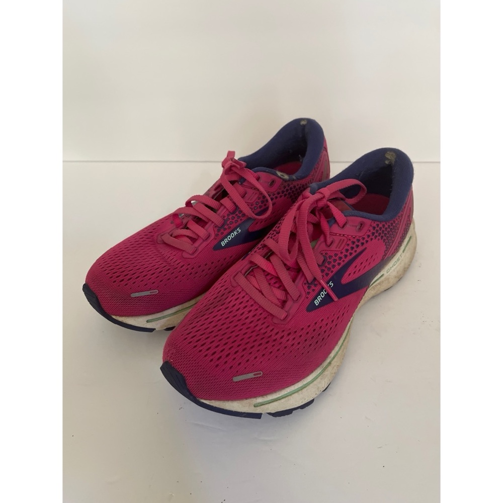 Brooks Ghost Pink and Purple Running Shoes Women’s Size 7.5